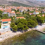 Semesterbostad In With House Sea View