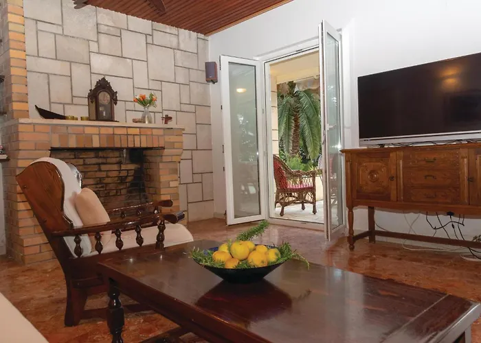 In With House Sea View Hébergement de vacances Orebić