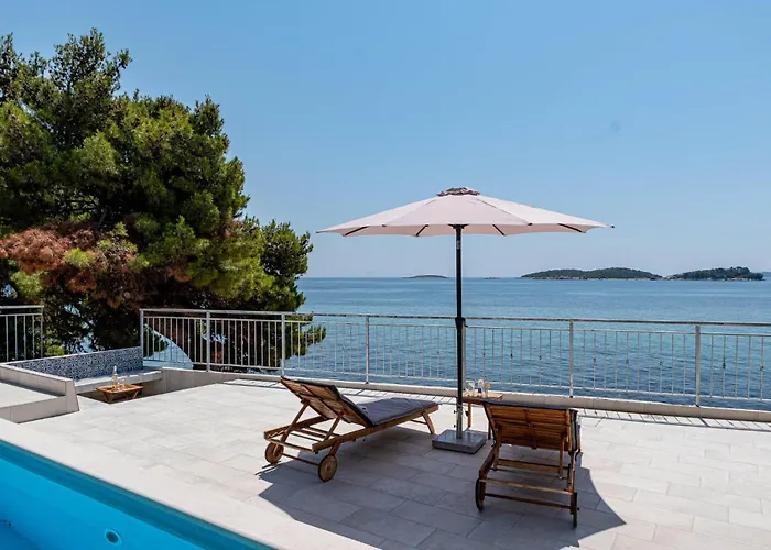 In With House Sea View *