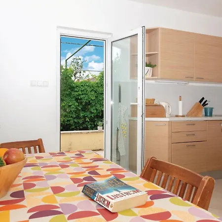 In With House Sea View *