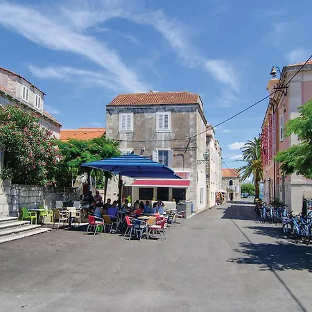 In With House Sea View *