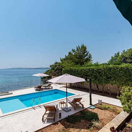 In With House Sea View Dom wakacyjny Orebić