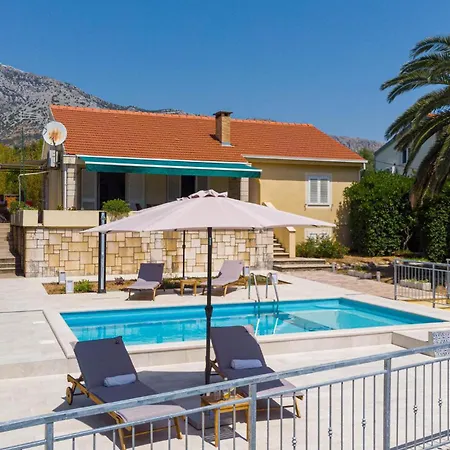 בית נופש Beautiful Home In Orebic *
