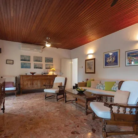 Dom wakacyjny In With House Sea View Orebić